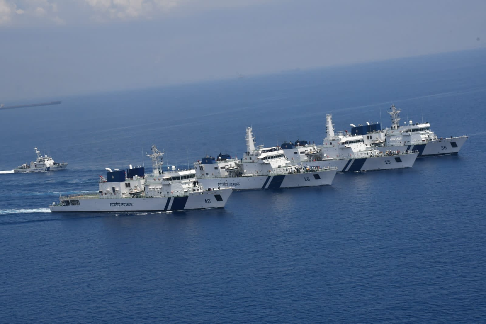 DIRECTOR GENERAL INDIAN COAST GUARD REVIEWED THE OPERATIONAL PREPAREDNESS OF EASTERN SEA BOARD