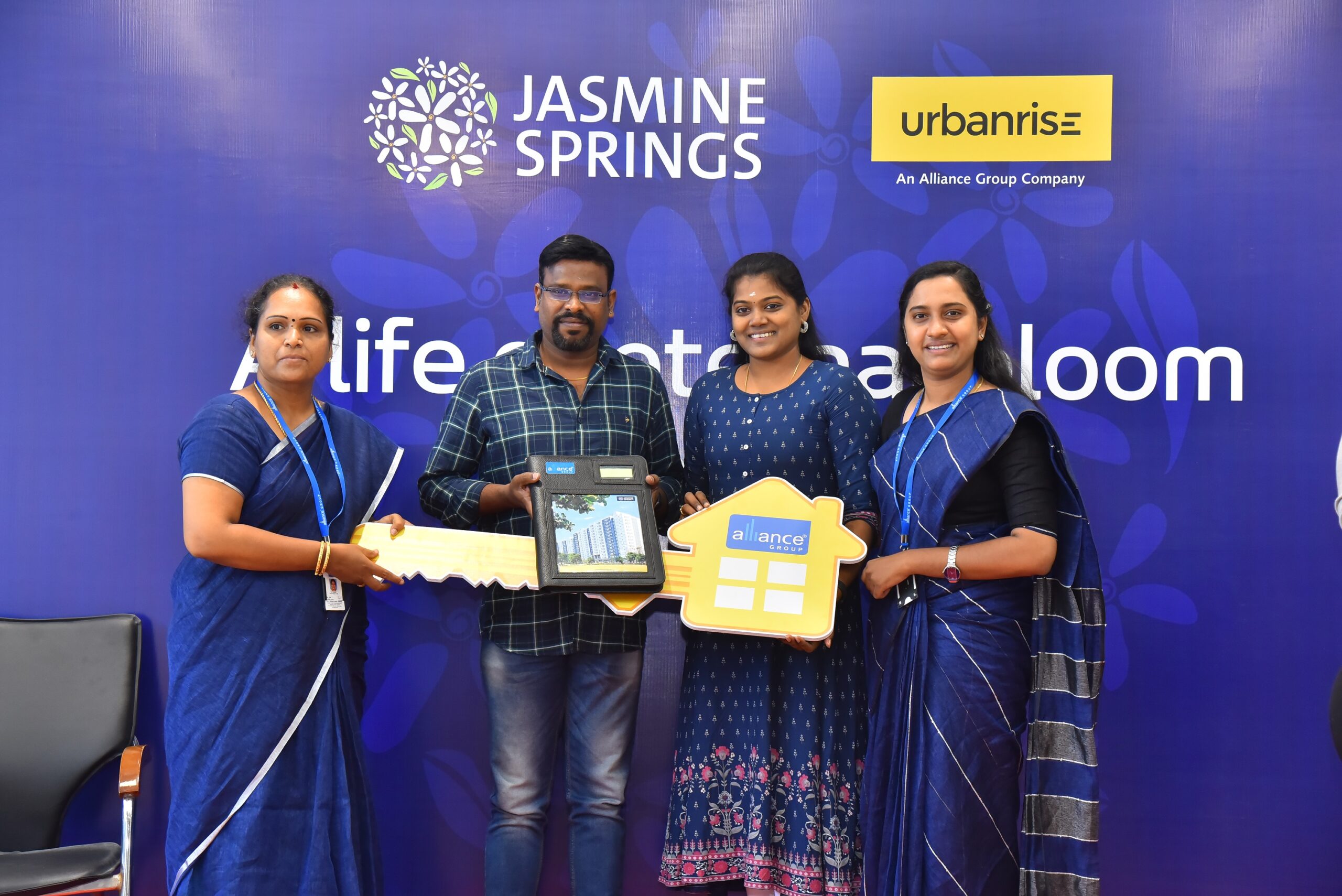 150 Happy Customers Pick Up The Keys To Their Dream Home In 1 Day At Jasmine Springs