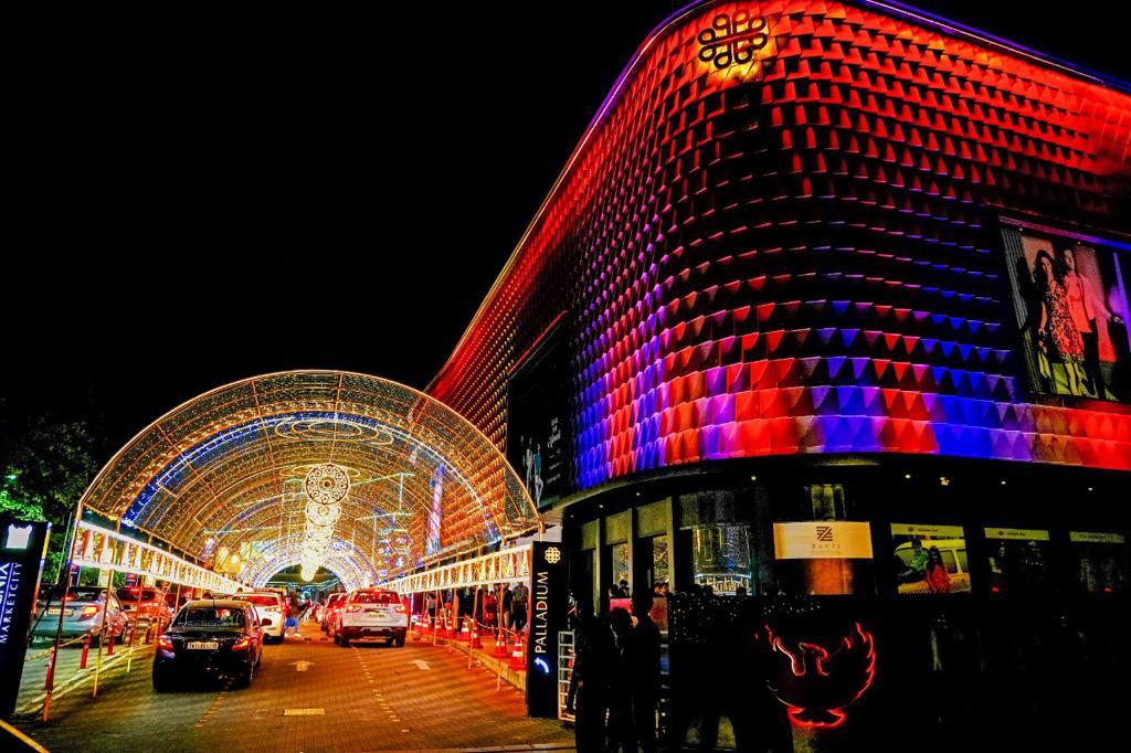 Glittering Diwali Bash with Live Performance at Phoenix Marketcity