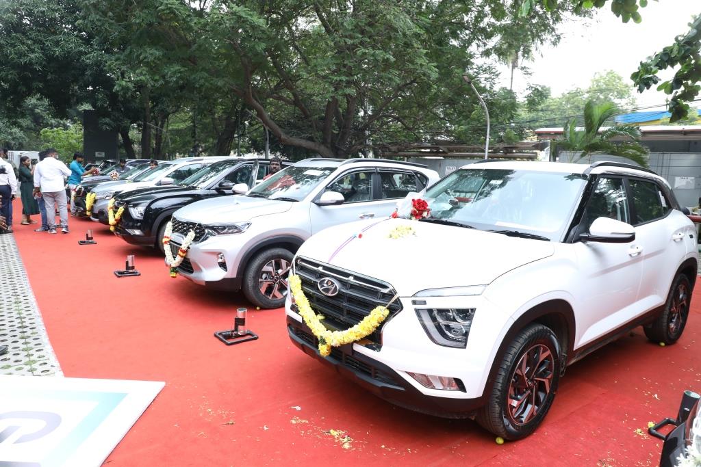 G Square surprises its staff the grand way this Diwali