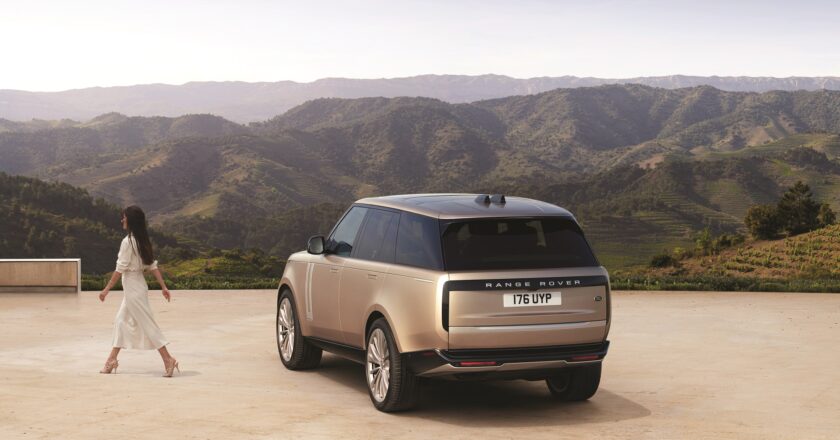 Jaguar Land Rover announces its Annual Holiday Service Camp from 14th- 19th November 2022