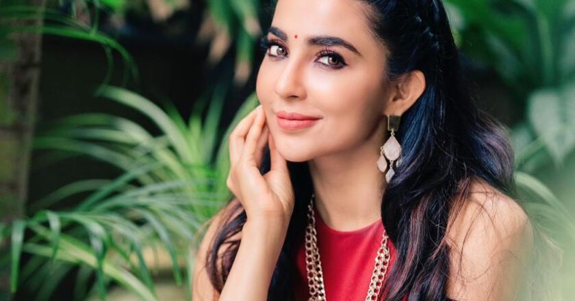 அன்பான ரசிகர்களே.. நண்பர்களே.. மற்றும் அன்புமிக்க பொது மக்களே…!