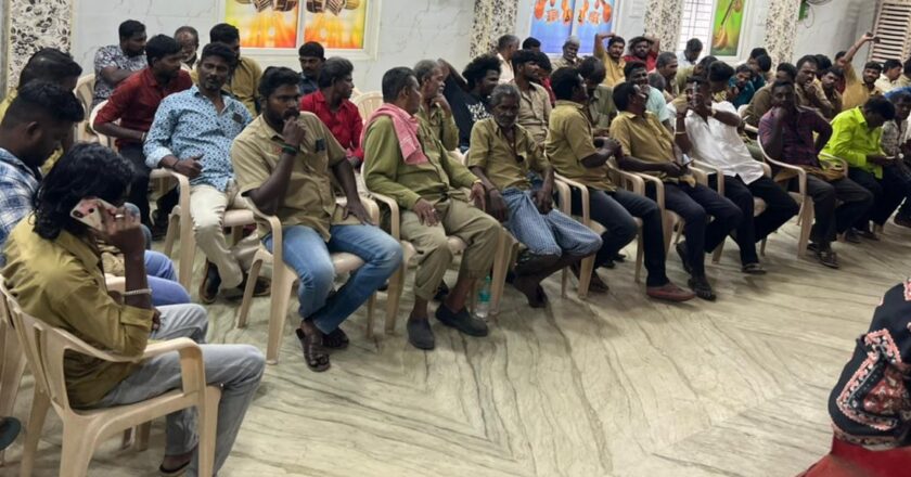 பொங்கல் விழாவை முன்னிட்டு நடிகர் மெட்ரோ ஷிரிஷ், 150 ஆட்டோ ஓட்டுநர்கள்