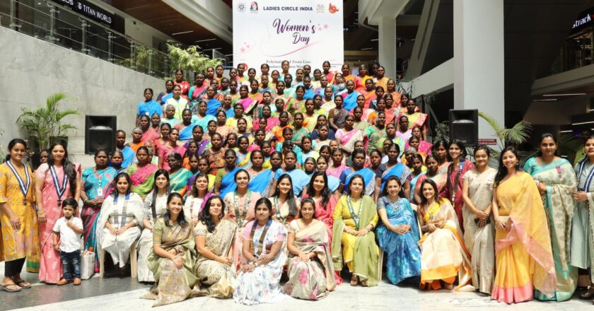 Ladies Circle India felicitates sanitary workers on women’s day