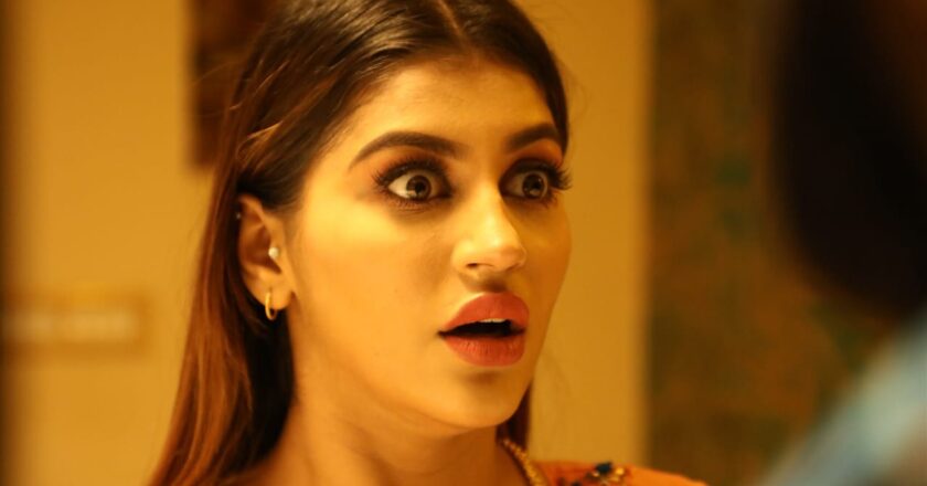 யாஷிகா ஆனந்த் பேயாக மிரட்டும் ஹாரர் படமான ” சைத்ரா ” படத்தின் டிரைலர் வெளி யானது