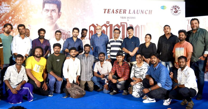 நல்லுசாமி பிக்சர்ஸ் சார்பில் தயாரிப்பாளர் தாய் சரவணன்