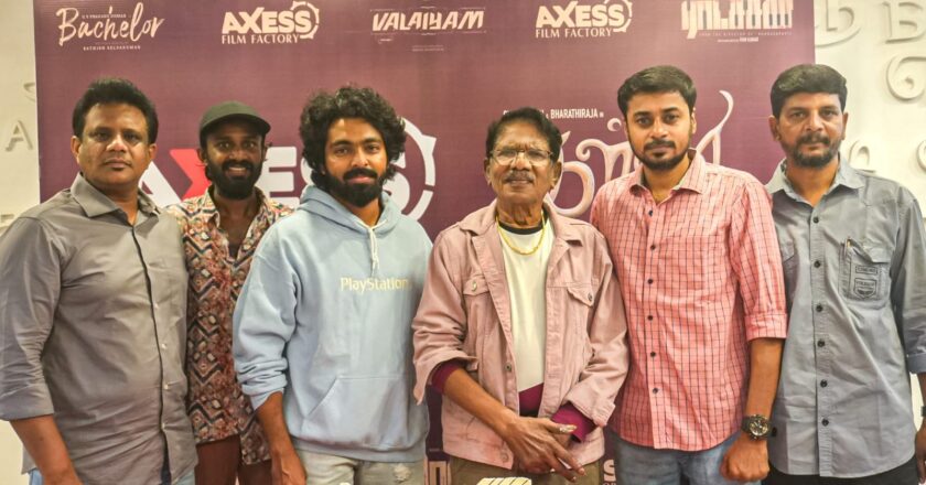 ’கள்வன்’ படத்தில் சிறந்த நடிப்பை வெளிப்படுத்திய ‘இயக்குநர் இமயம்’ பாரதிராஜாவுக்கு தங்க சங்கிலி வழங்கிய தயாரிப்பாளர் ஜி. டில்லி பாபு!