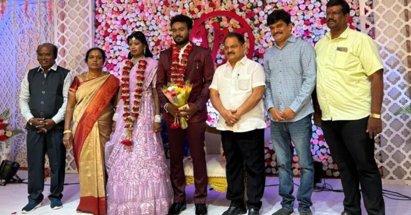 காமெடி நடிகர் விஜய் கணேஷ் மகன் திருமண வரவேற்பில், அரசியல் மற்றும் சினிமா பிரபலங்கள் பலர் பங்கேற்றனர்!