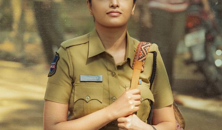 நானியின் “சூர்யா’ஸ் சாட்டர்டே” படத்திலிருந்து,  பிரியங்கா மோகனின் ஃபர்ஸ்ட் லுக் வெளியாகியுள்ளது !!