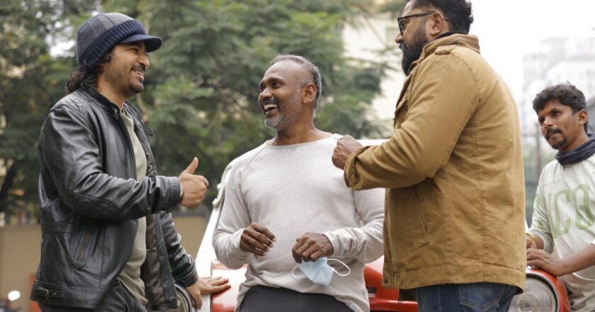 “I am more like a parallel hero in Mazhai Pidikkatha Manithan” – Actor Sarath Kumar