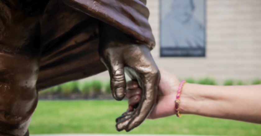 GANDHI – Mantras of Compassion