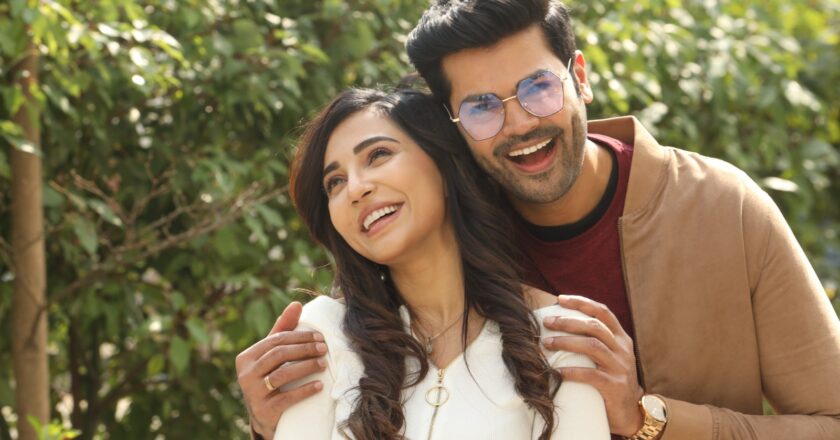 பார்வதி நாயரின் ‘உன் பார்வை யில்’ படத்தை