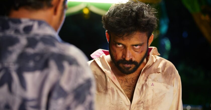 KARUPPU PULSAR Tamil Movie Review