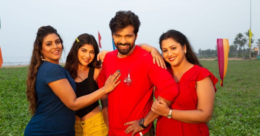 நோக்கம். அப்படியான காமெடி சரவெடியான திரைக்கதை இது.