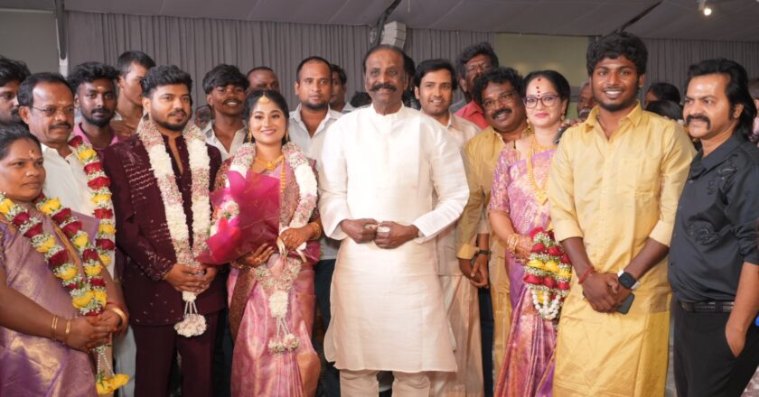 கனவே கலையாதே திரைப்படத்தில் இயக்குநராக அறிமுகமாகி