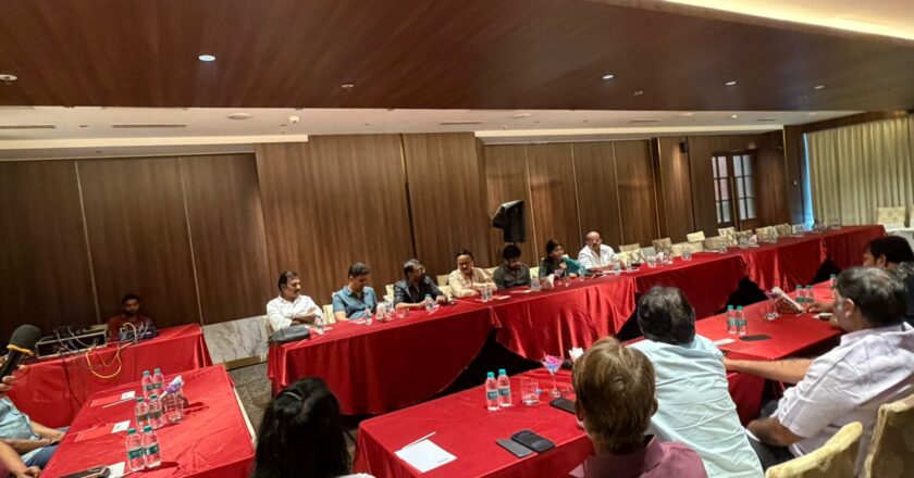 தென் இந்திய திரைப்பட தயாரிப்பாளர்கள் தொழில்துறை சூழலை பாதுகாக்க