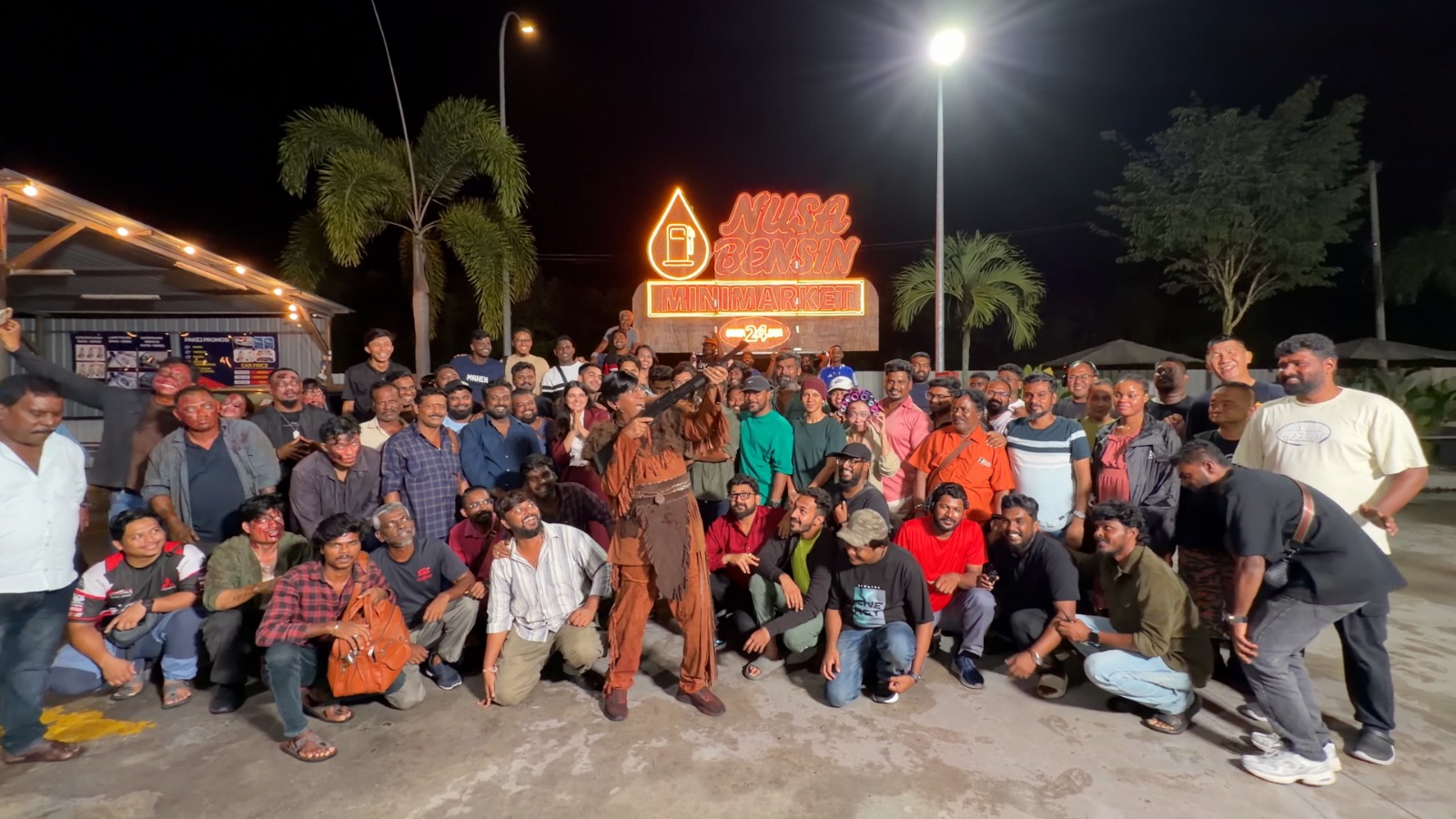 வித்தியாசமான ஜோம்பி வகை ஜானரில் உருவாகி வரும் இப்படம்
