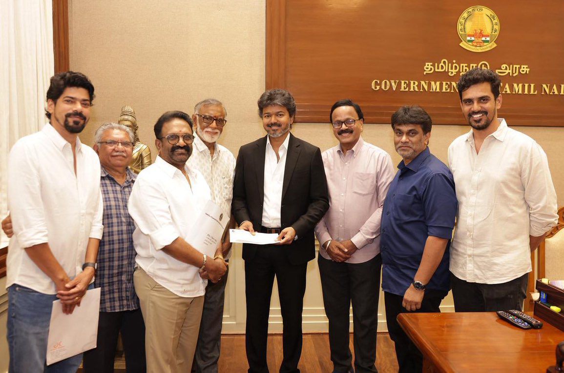 முதலமைச்சரின் பொது நிவாரண நிதிக்கு 10 இலட்சம்